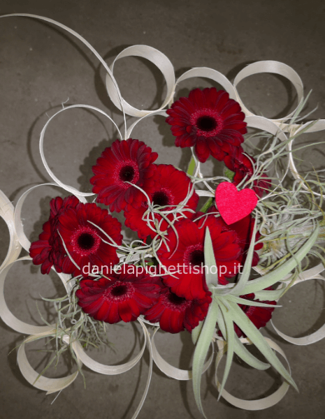 MAZZO DI GERBERE ROSSE SU STRUTTURA